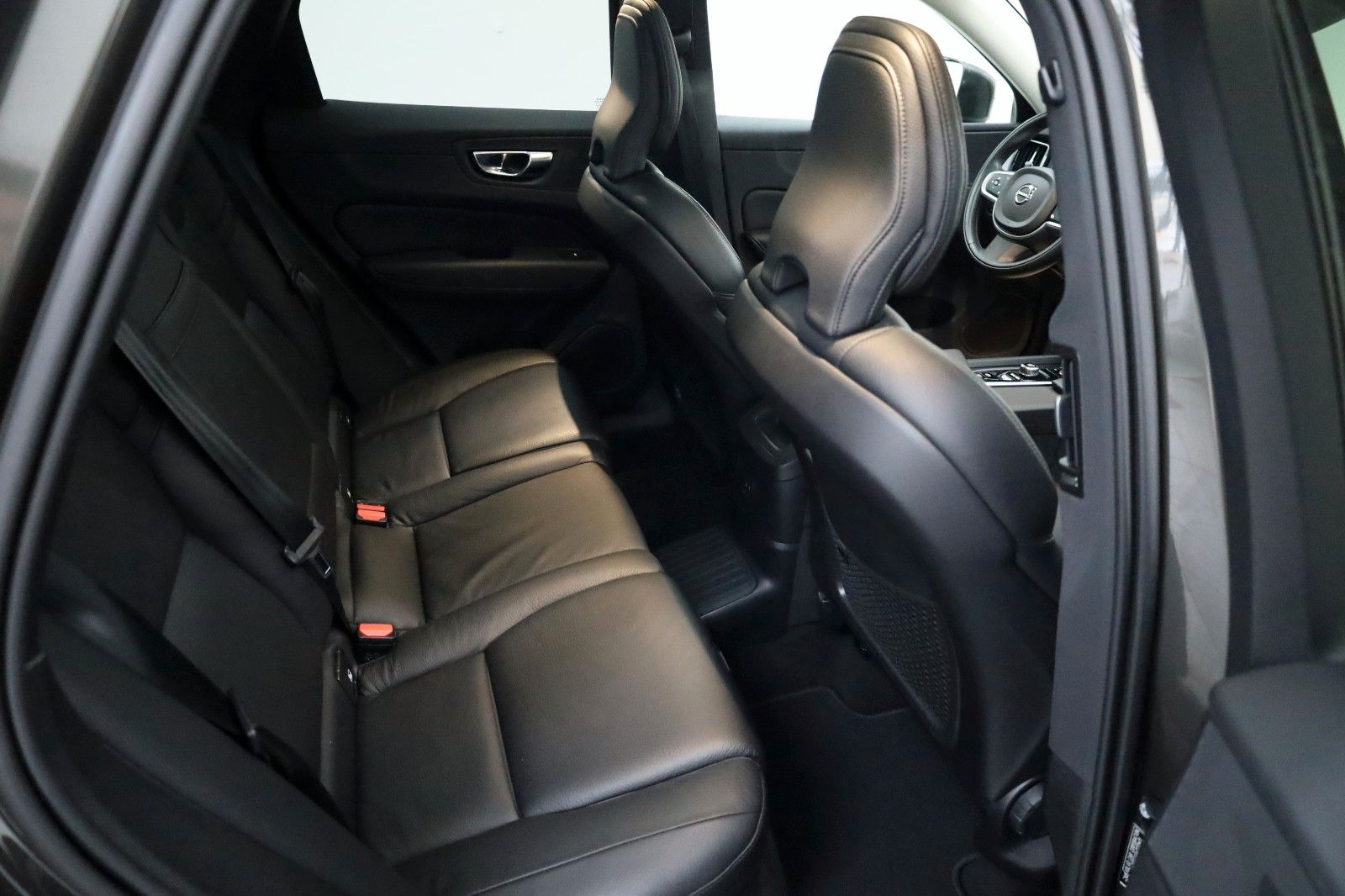 Fahrzeugabbildung Volvo XC60 Inscription T6 Leder,Navi,LED,SH,Kamera,AHK