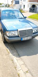 Mercedes-Benz W124 Bestattungswagen H-Kennz. - Mercedes-Benz aus 1986 mit Diesel-Antrieb