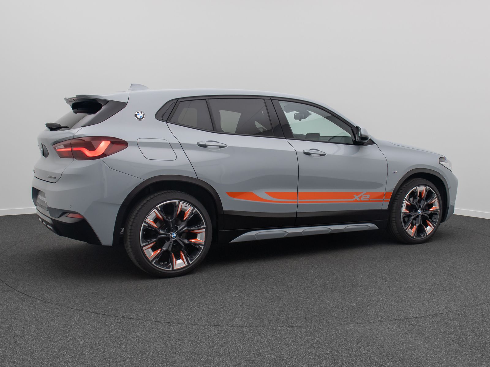 Fahrzeugabbildung BMW X2 sD18i M Sport X Kamera H/K HUD DAB Alarm 20"