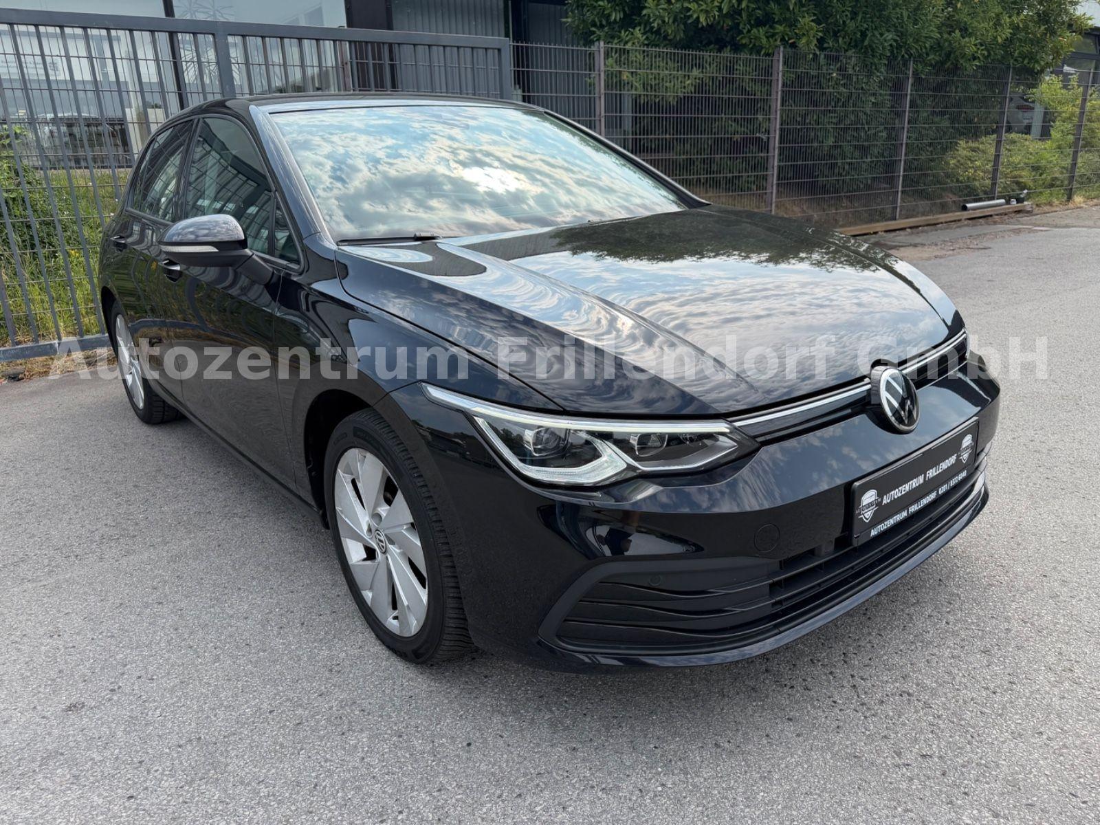 Volkswagen Golf VIII Lim. Life NAVI/IQ/AMBIENTE BELEUCHTUNG, миниатюра 3