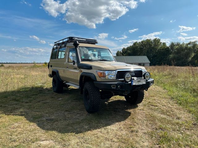 Toyota Land Cruiser GRJ 78 Troopy Camper