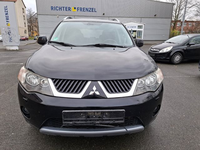 Mitsubishi Outlander 2.2 DI-D Intense 4x4 7-Sitze TOP