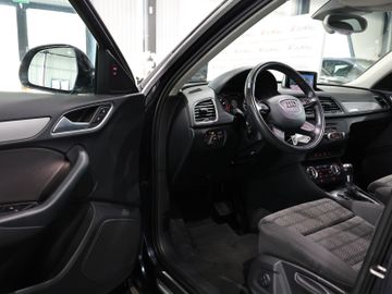 Audi Q3 - 12