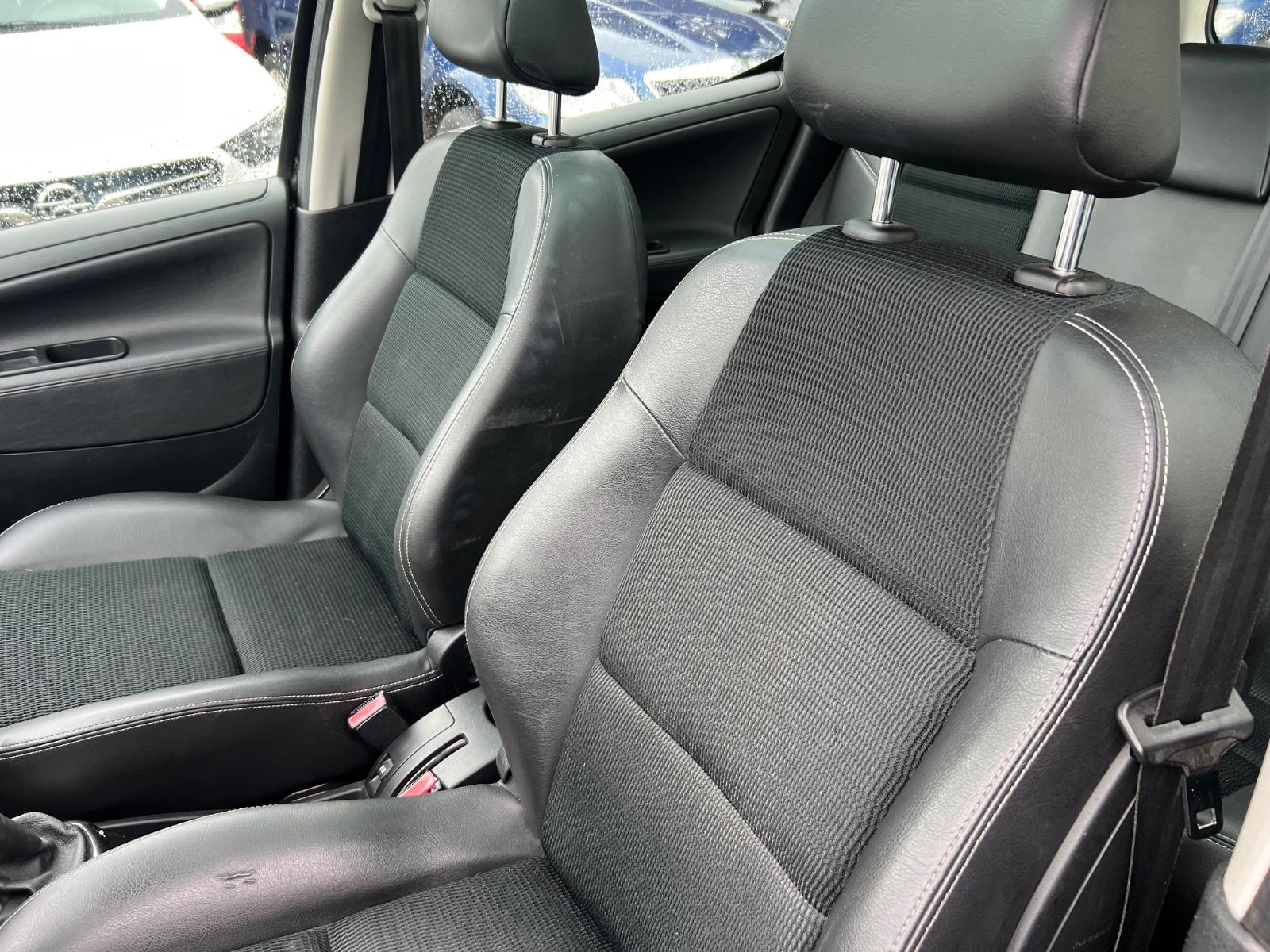 Peugeot 207 2012 — photo 17