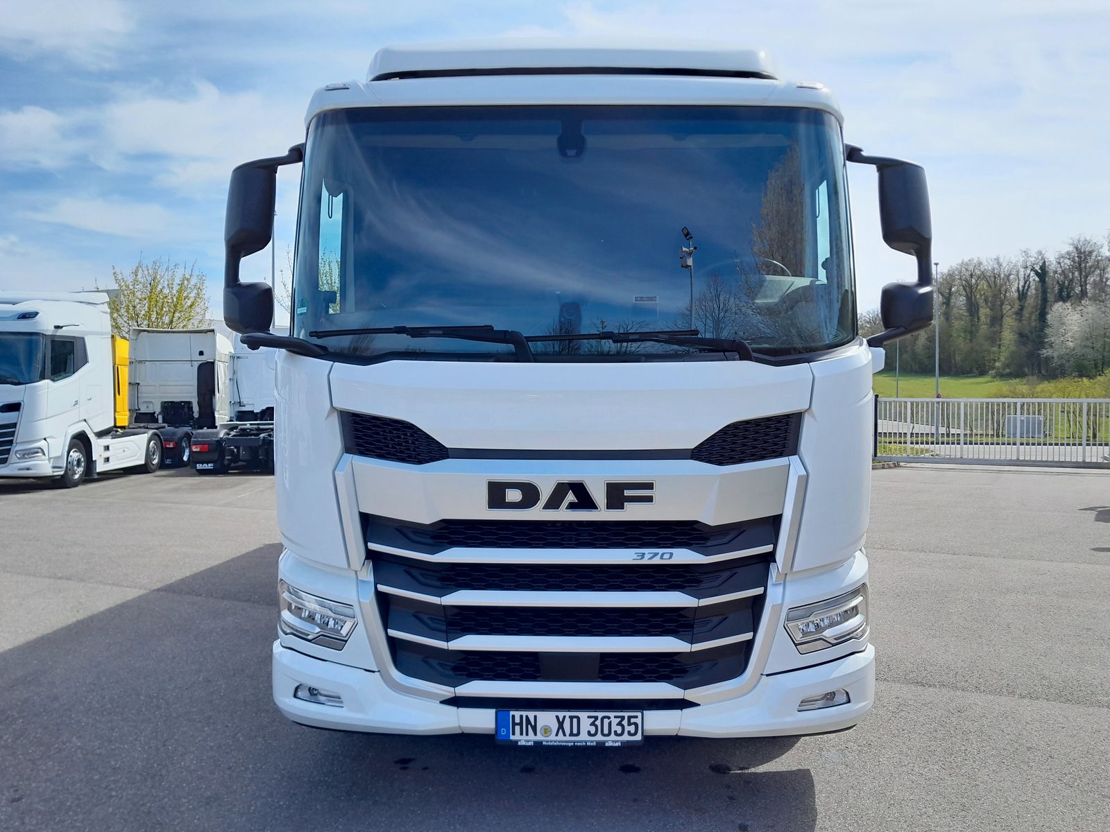 Fahrzeugabbildung DAF FA XD 370 zikun Swing-Board-Aufbau