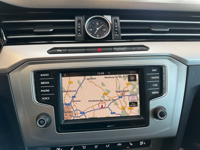 MYAUTOCENTER – Gebraucht- und Jahreswagen mit Werkstattservice in Pfaffenhofen Volkswagen Passat Variant Comfortline *4Motion*Kamera*AHK*