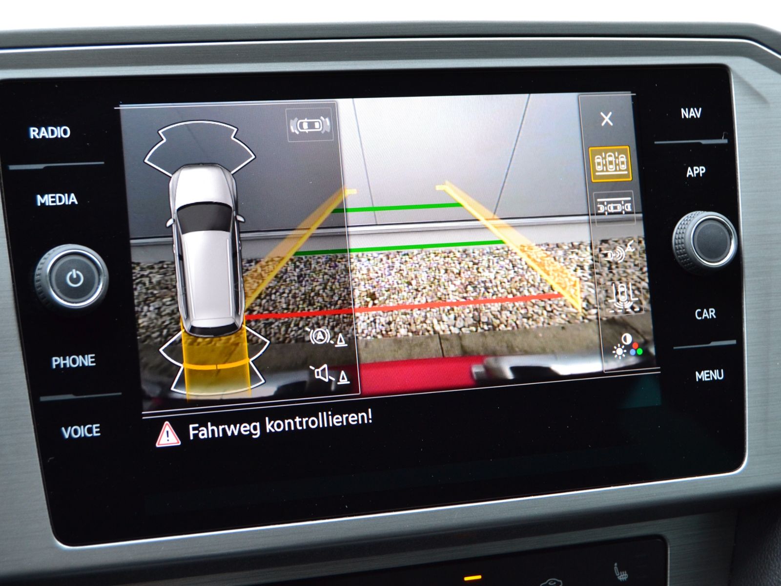 Passat Variant 2.0 TDI AHK/LED/NAVI+VZE/BUSINESS