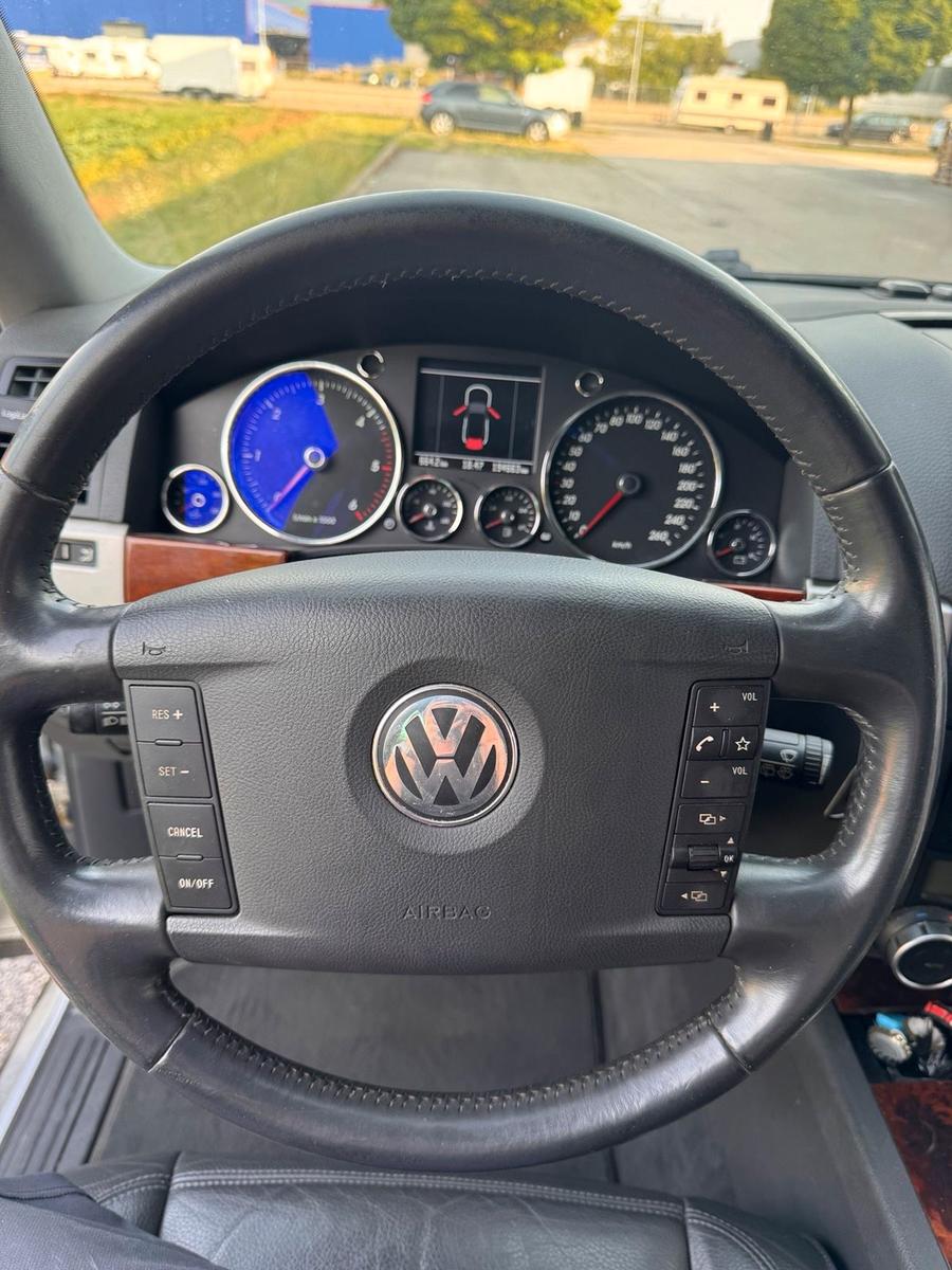 Volkswagen Touareg 2005 — двигун 224 HP (165kW)