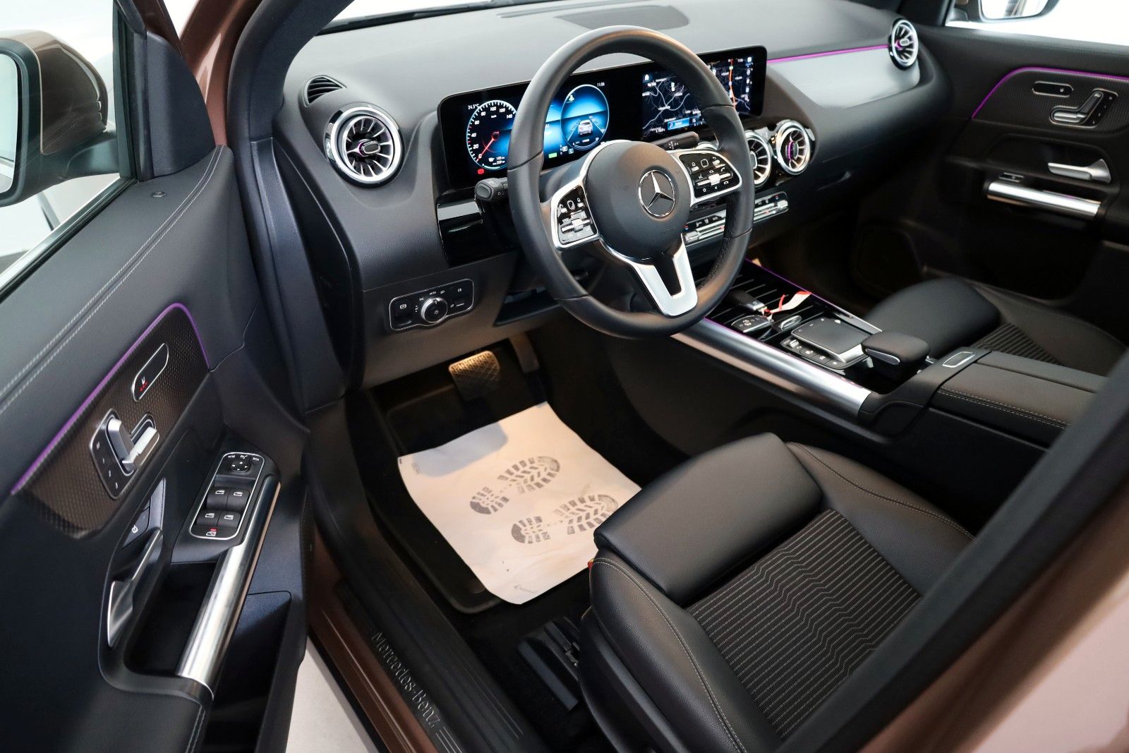 Fahrzeugabbildung Mercedes-Benz EQA 250 ,T.Leder,Navi,LED,SH,360°Kamera,Panorama