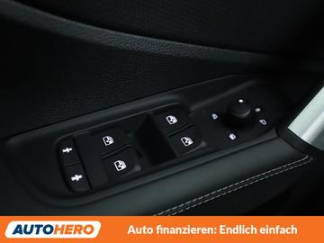 2025 AUDI SQ2 — миниатюра 25