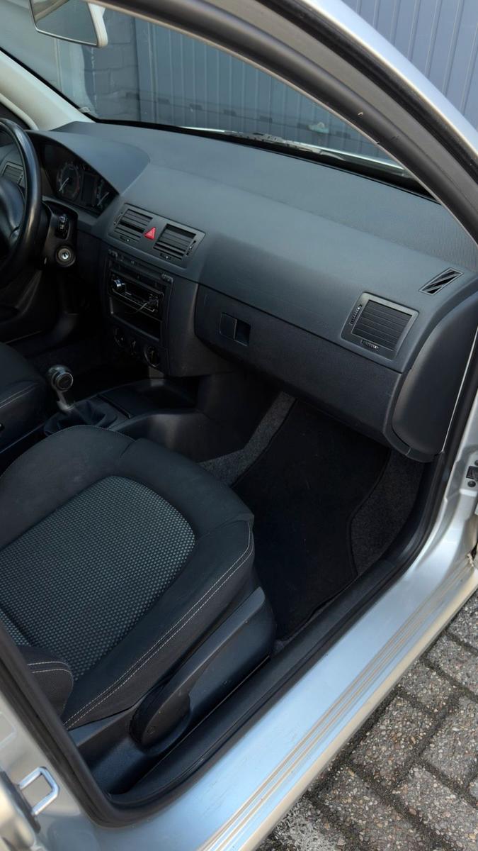 Skoda Fabia 2006 — photo 12