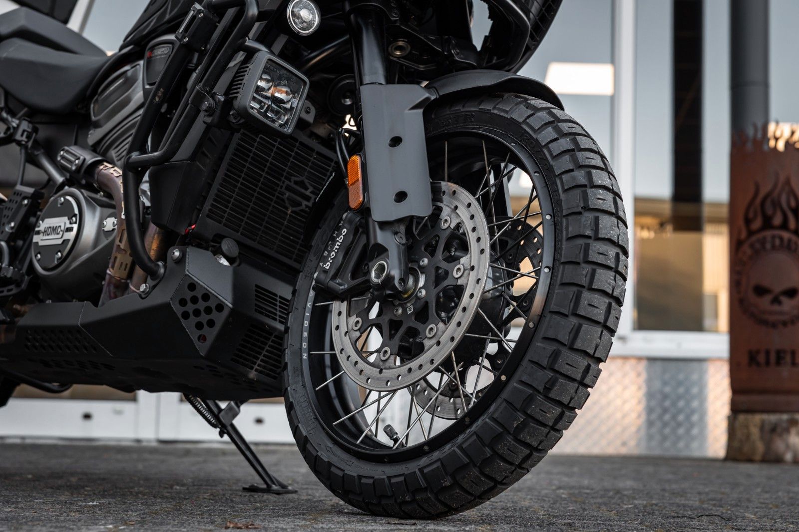 Fahrzeugabbildung Harley-Davidson RA1250S Pan America Special - JEKILL & HYDE -