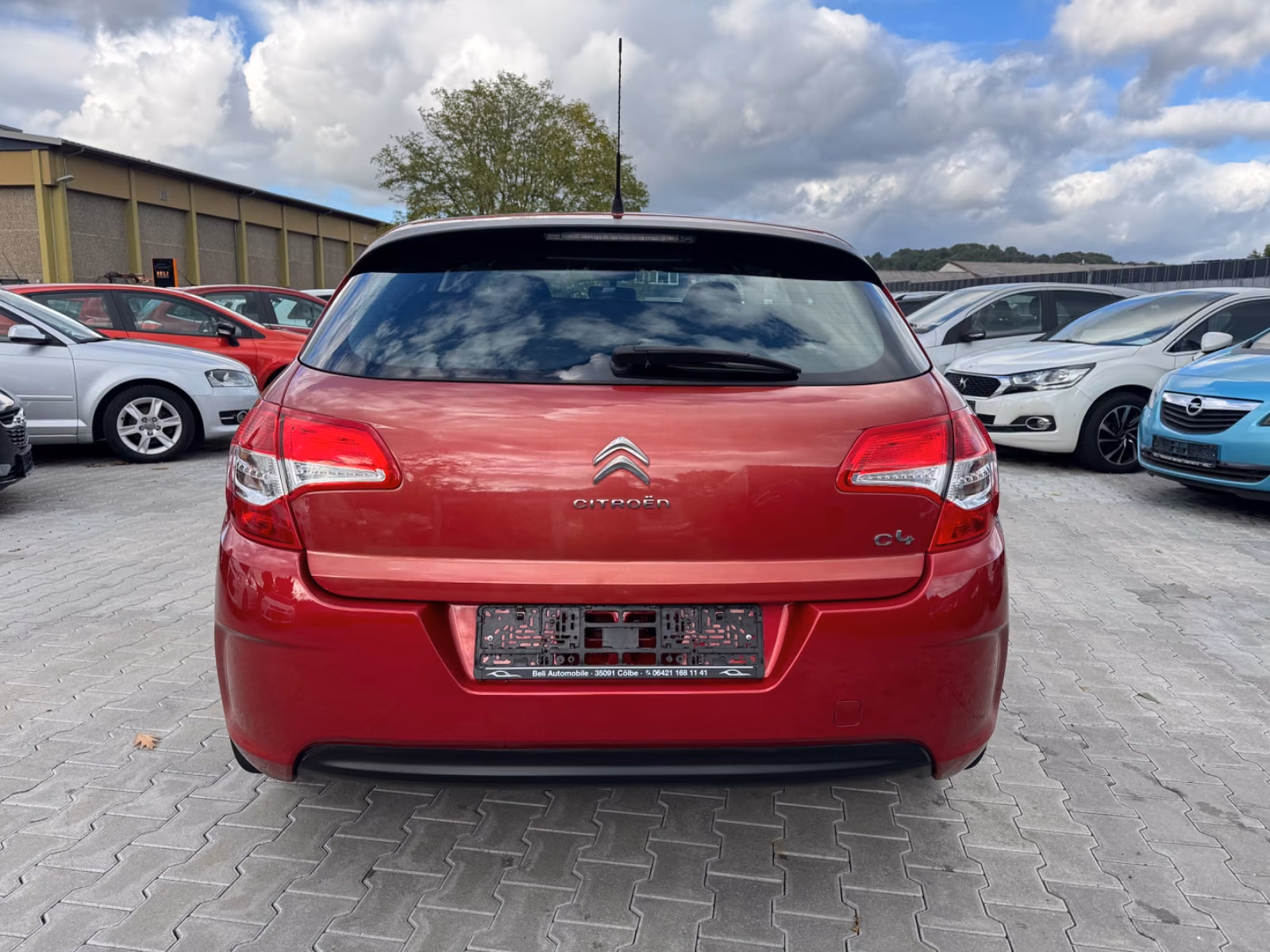Citroën C4 Lim. Live 1,2 Ltr. - 81 kW / Klima / 1 Hand