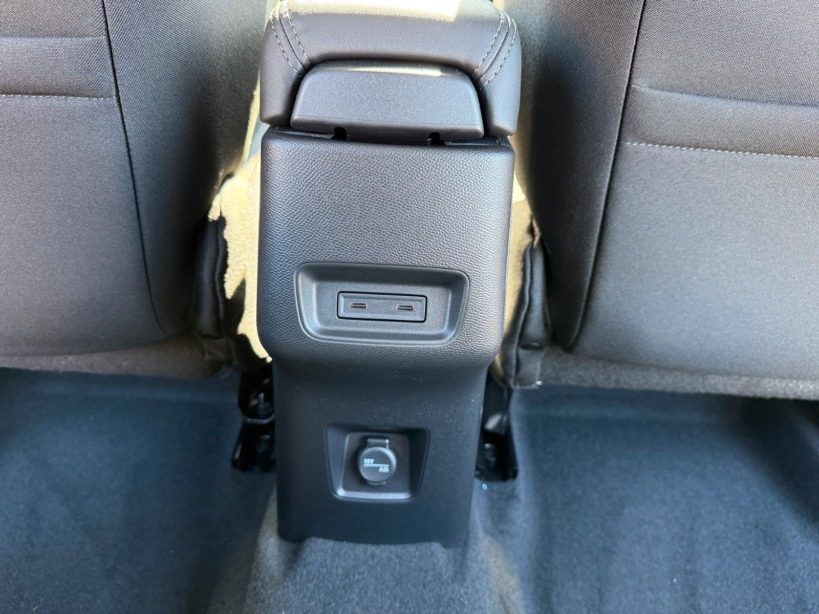 Fahrzeugabbildung Citroën C3 Aircross Hybrid 145 PLUS*Ganzjahresreifen