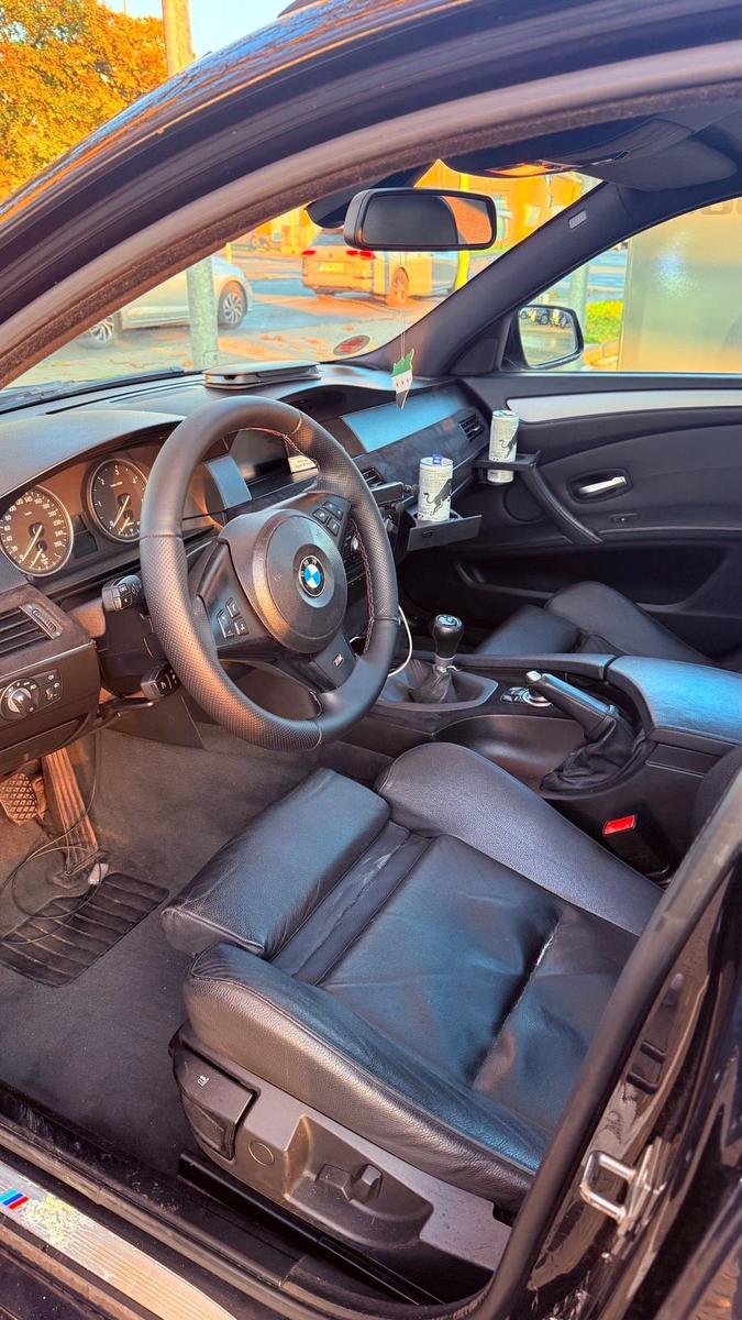 BMW 520 2010 — photo 12