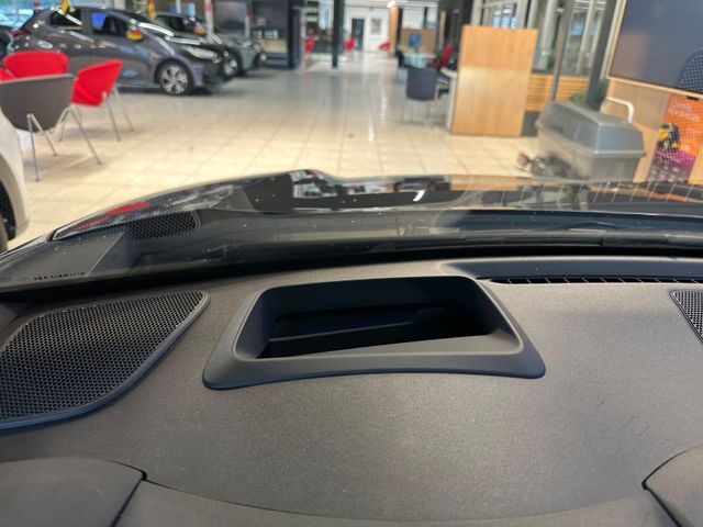 Toyota Yaris Cross Hybrid AWD-i Premiere Edition *AHK*