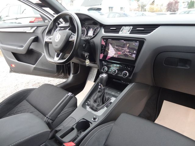 Fahrzeugabbildung Skoda Octavia RS/1.Hand/76.700 Km/LED/DSG/Standheizung