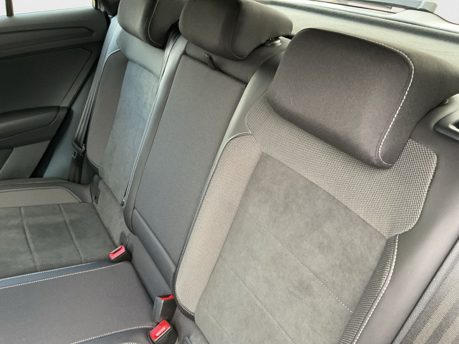 Volkswagen T-Roc - Bild 13