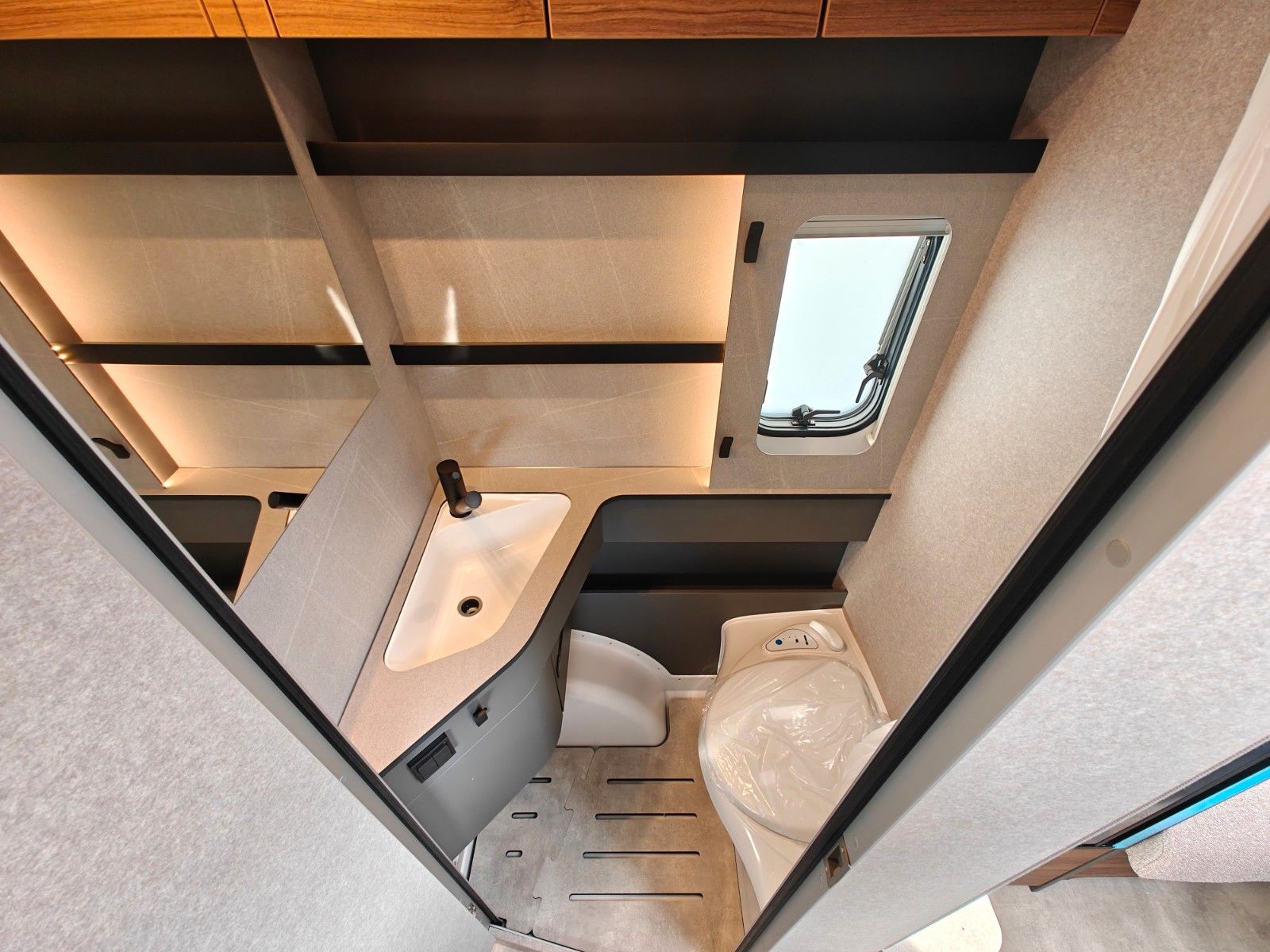 Fahrzeugabbildung HYMER / ERIBA / HYMERCAR Novaline 442 - MESSE-NEUHEIT 2026! -