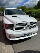 Dodge RAM 1500 5.7 V8 HEMI 4x4  Top-Zustand, 1. Hand, - Dodge in Frankfurt (Main)