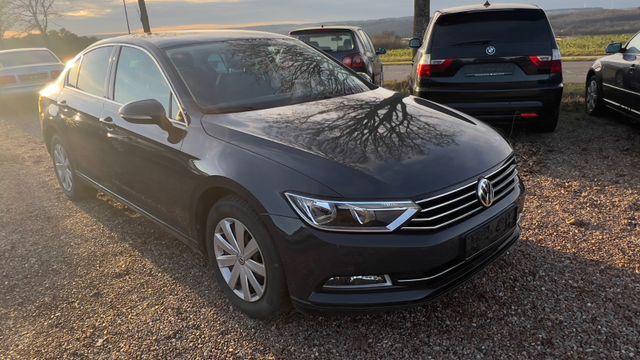 Volkswagen Passat Limo. Comfortline Navi./-PDC/Standheizung