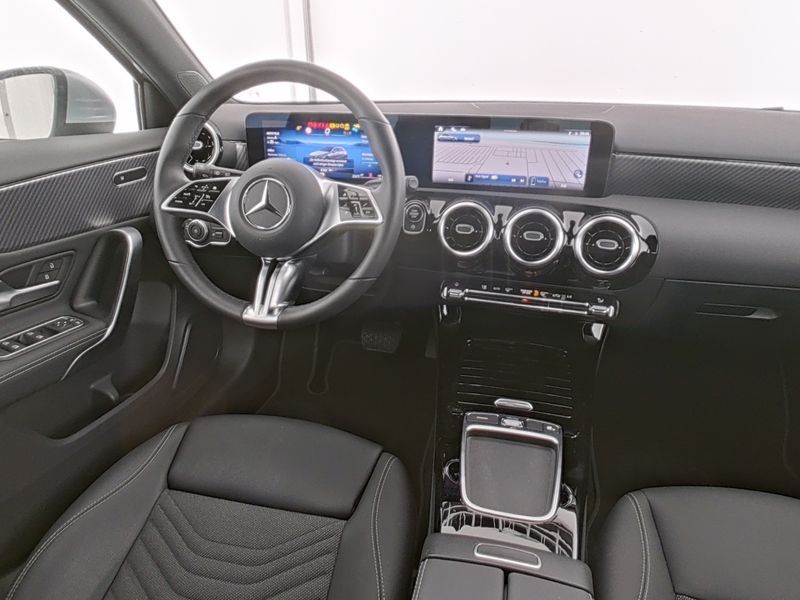 Fahrzeugabbildung Mercedes-Benz A 180 d Progressive*Kamera*LED*CarPlay*SHZ*PDC*
