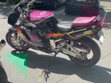 Suzuki GSX-R 750 - SUZUKI 1995 GSX 750