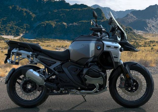 BMW R 1300 GS Adventure 'Triple Black' Jubiläumsange