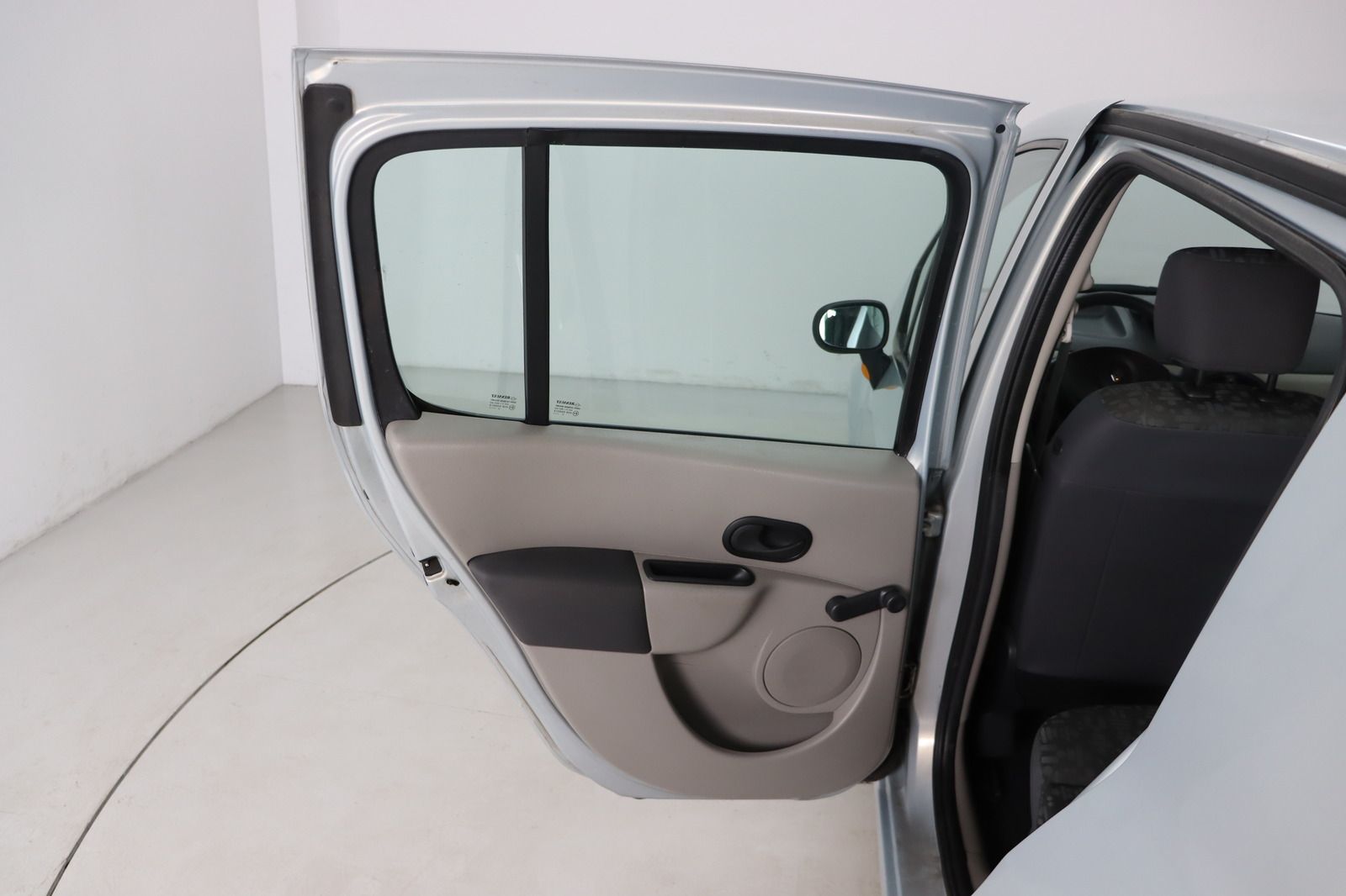 Fahrzeugabbildung Renault Modus 1.2 16V * HU/AU bis 09.26 * 8-fach *