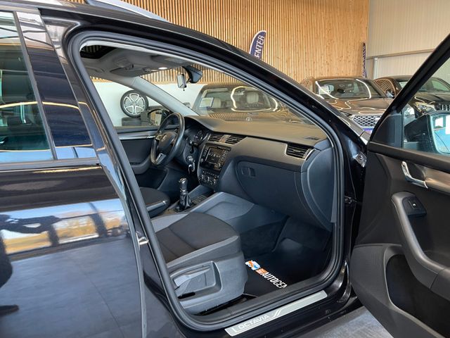 Skoda Octavia Combi Joy *1.HAND*PANO*ACC*NAVI*PDC*