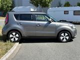 Kia Soul EV  Play*Panorama*Navi*TÜVNEU*SHZ*Kamra* - Kia Soul: Limousine