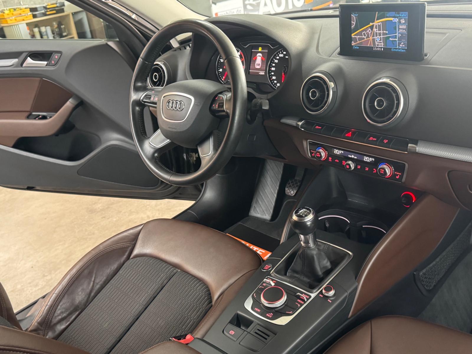 Audi A3*S-LINE*XENON*NAVI*SHZG*TEMPO*KEYLESS*PDC*