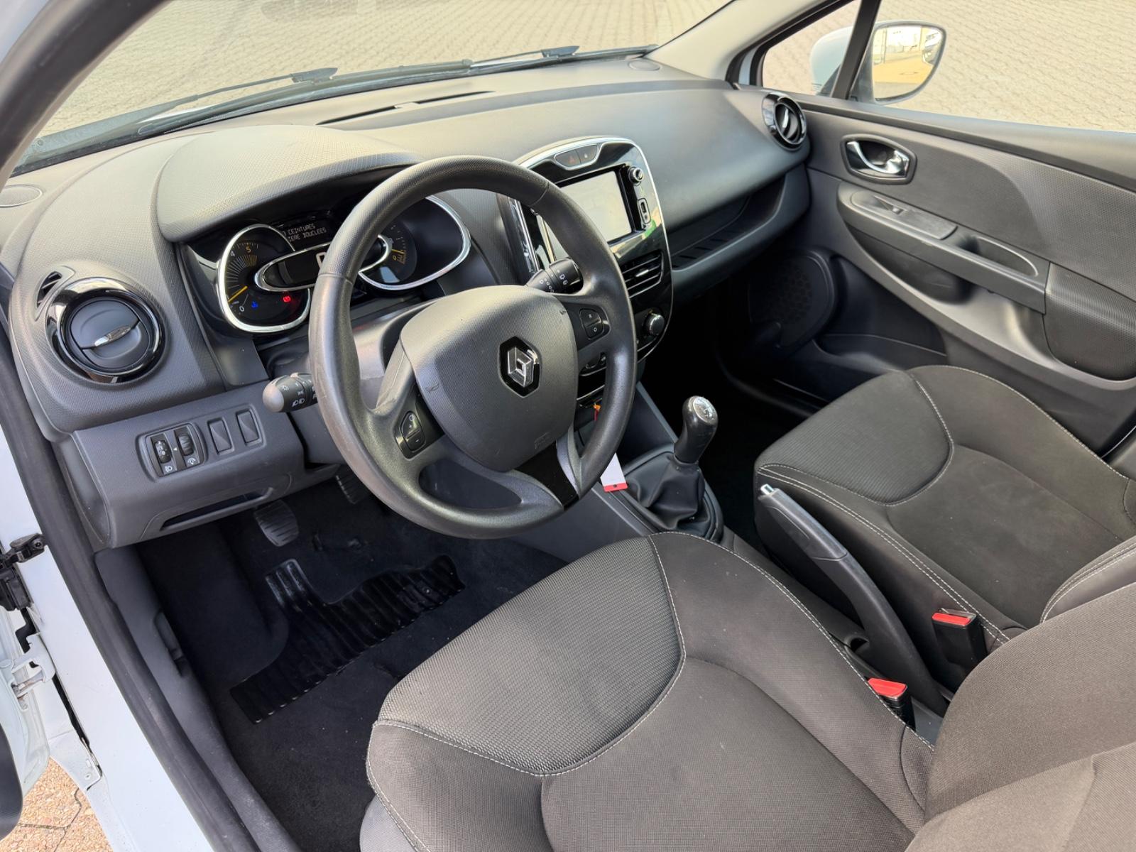 Renault Clio 2013 — photo 11
