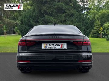 Audi S8 - 9