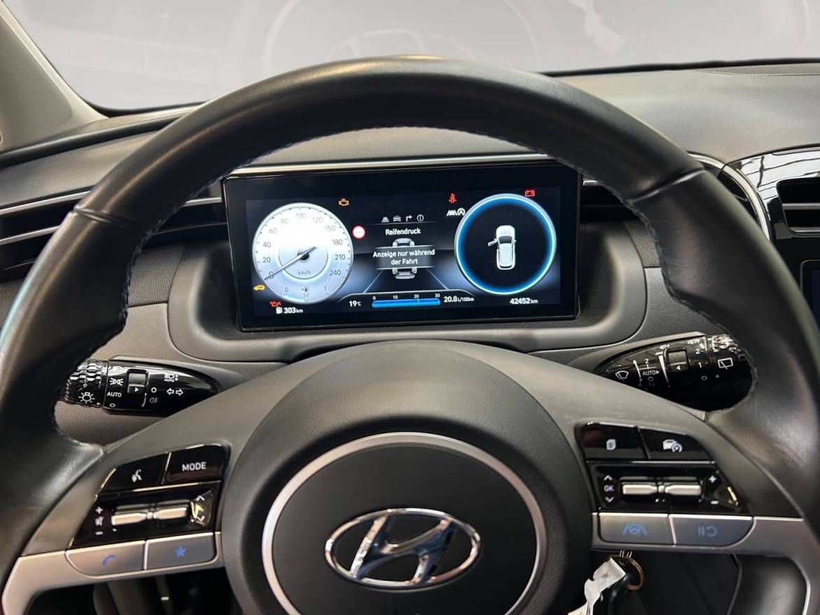 Fahrzeugabbildung Hyundai TUCSON LED-Grilldesin