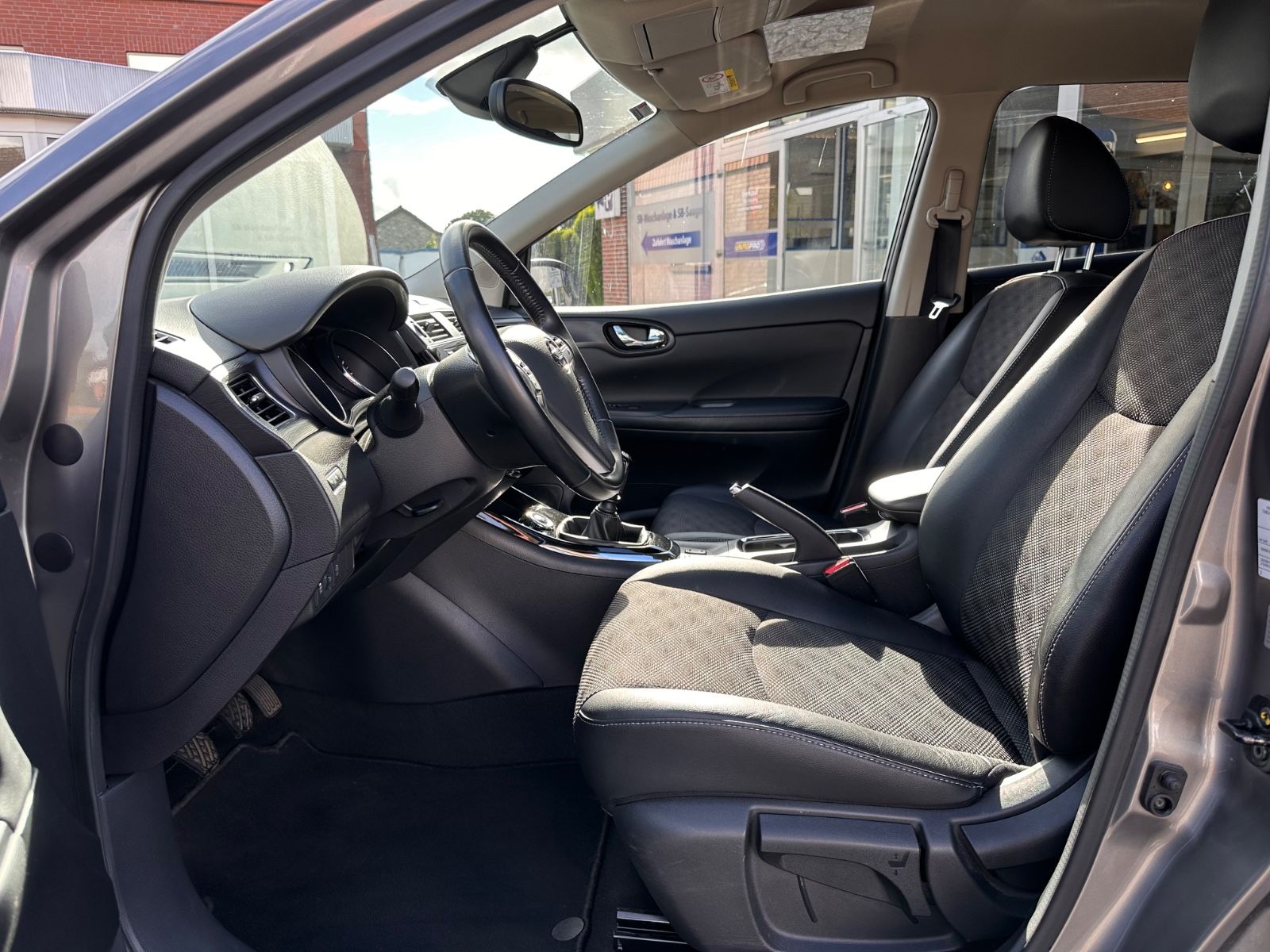 Fahrzeugabbildung Nissan Pulsar N-Connecta 1.2 DIG-T AHK/Kamera/GRA/SHZG