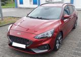 Ford Focus 2,0 EcoBlue ST Styling-Paket Turnier S... - Ford Focus: Styling