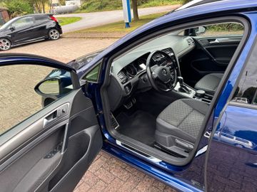 Volkswagen Golf - 3