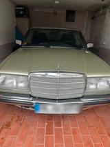 Mercedes-Benz Mercedes W123 230E , H Kennzeichen - Mercedes-Benz 230 mit Benzin-Antrieb: Limousine, H Kennzeichen