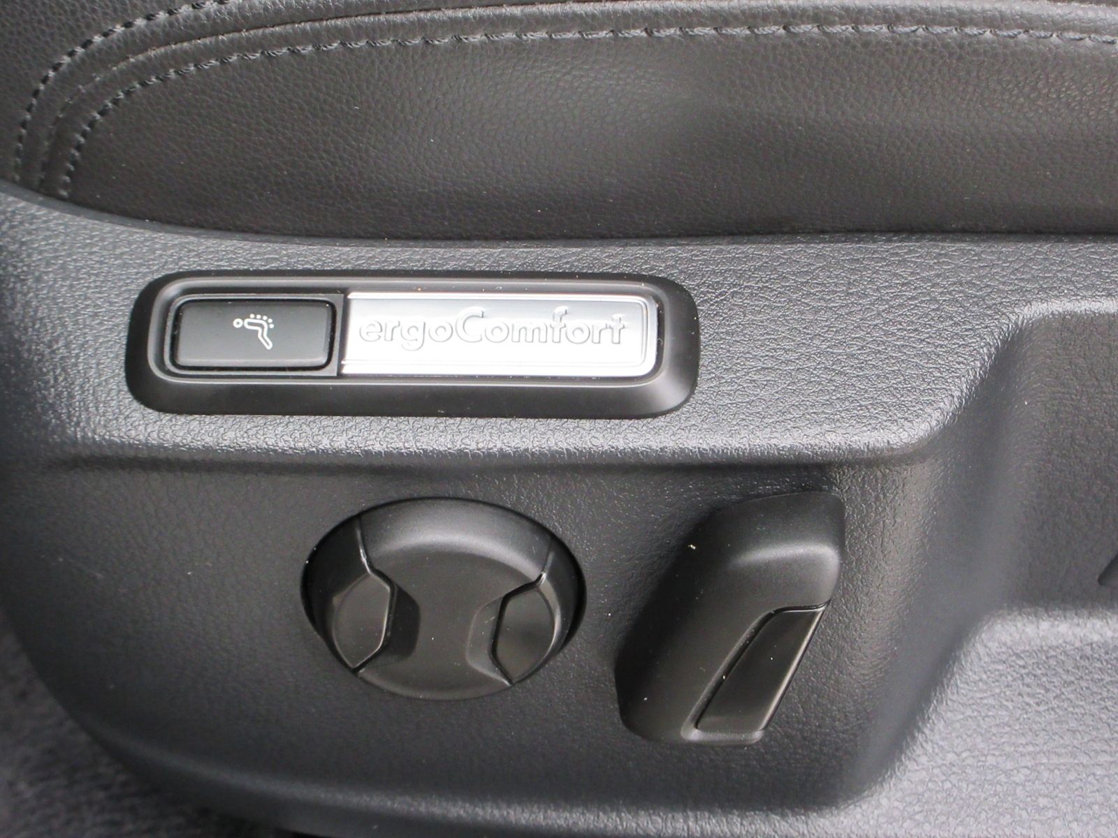 Passat Variant 2.0 TDI DSG Highline AHK/LED/NAVI