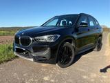 BMW X1 sDrive18i Advantage * 8-fach bereift * Navi - BMW X1: 1.8