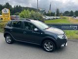 Dacia Sandero II Stepway Essential - Dacia Sandero: Essential