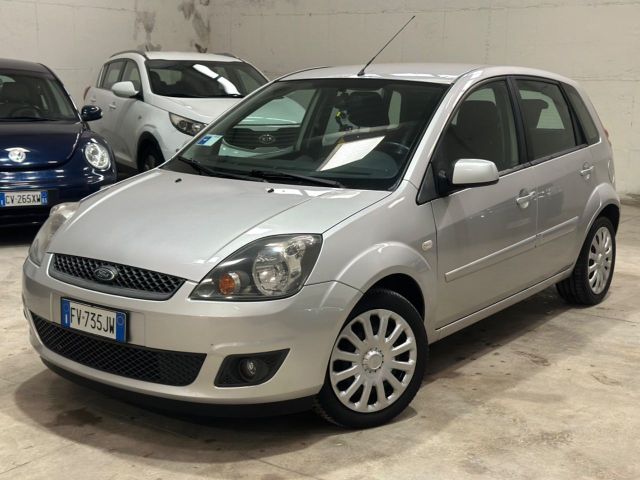 Ford FIESTA 1.2 16V 5p. CLEVER NEOPAT KMCERT GAR