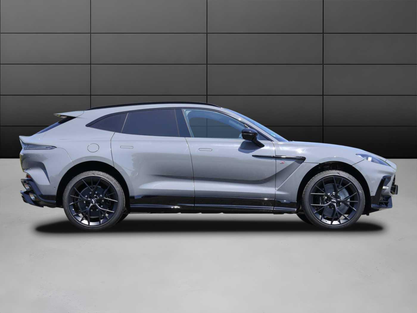 Aston Martin DBX S S