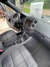 Volkswagen Tiguan - 12