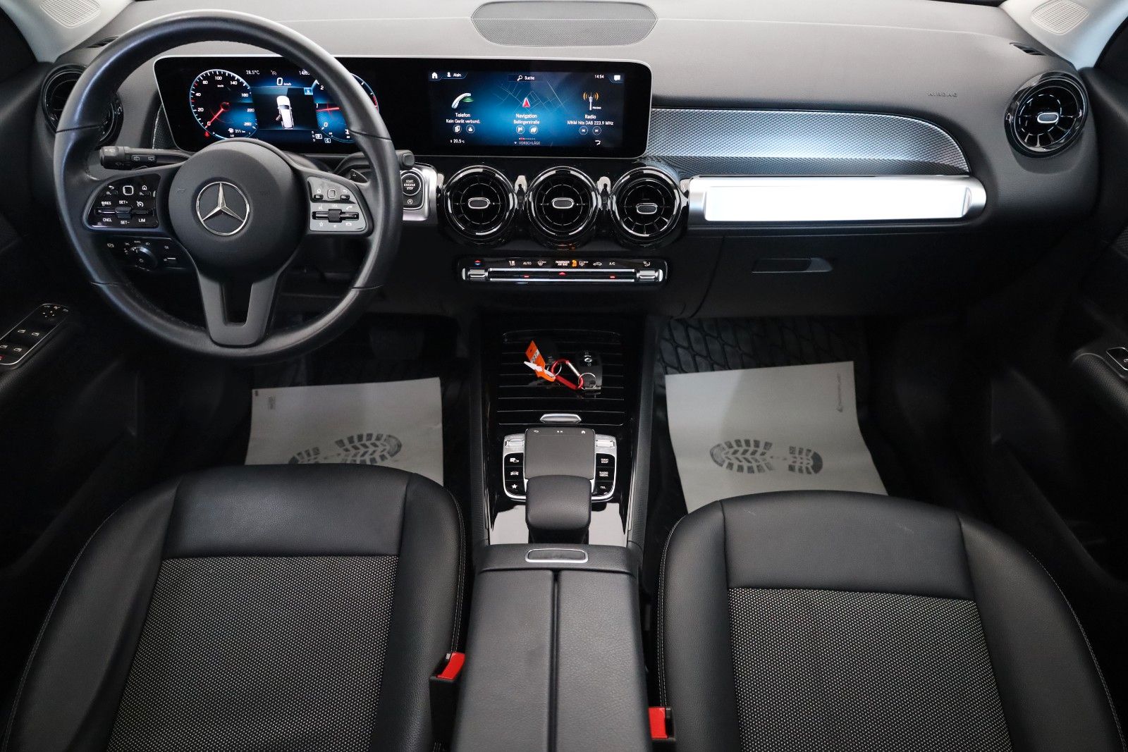 Fahrzeugabbildung Mercedes-Benz GLB 200 d, T.Leder,Navi,LED,SH,Kamera,Panorama