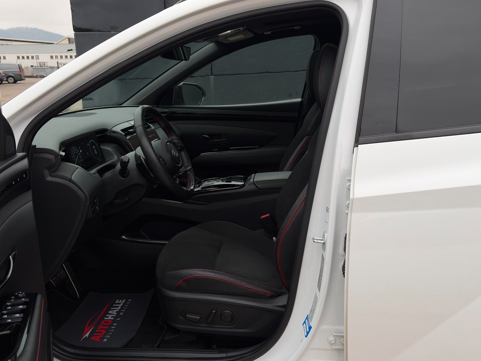 Fahrzeugabbildung Hyundai Tucson 1.6 T-GDI N-Line PHEV 4WD 360° ACC LHZ