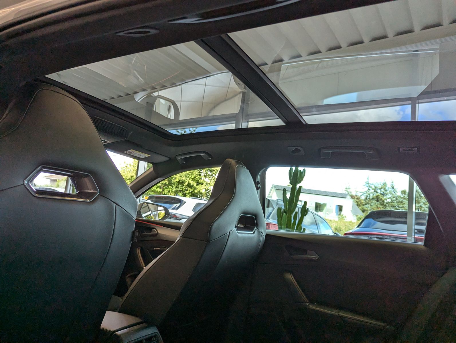 CUPRA Leon 1.5 eTSI Sennh Matrix Pano Edge/Dynamic AHK - Image 14