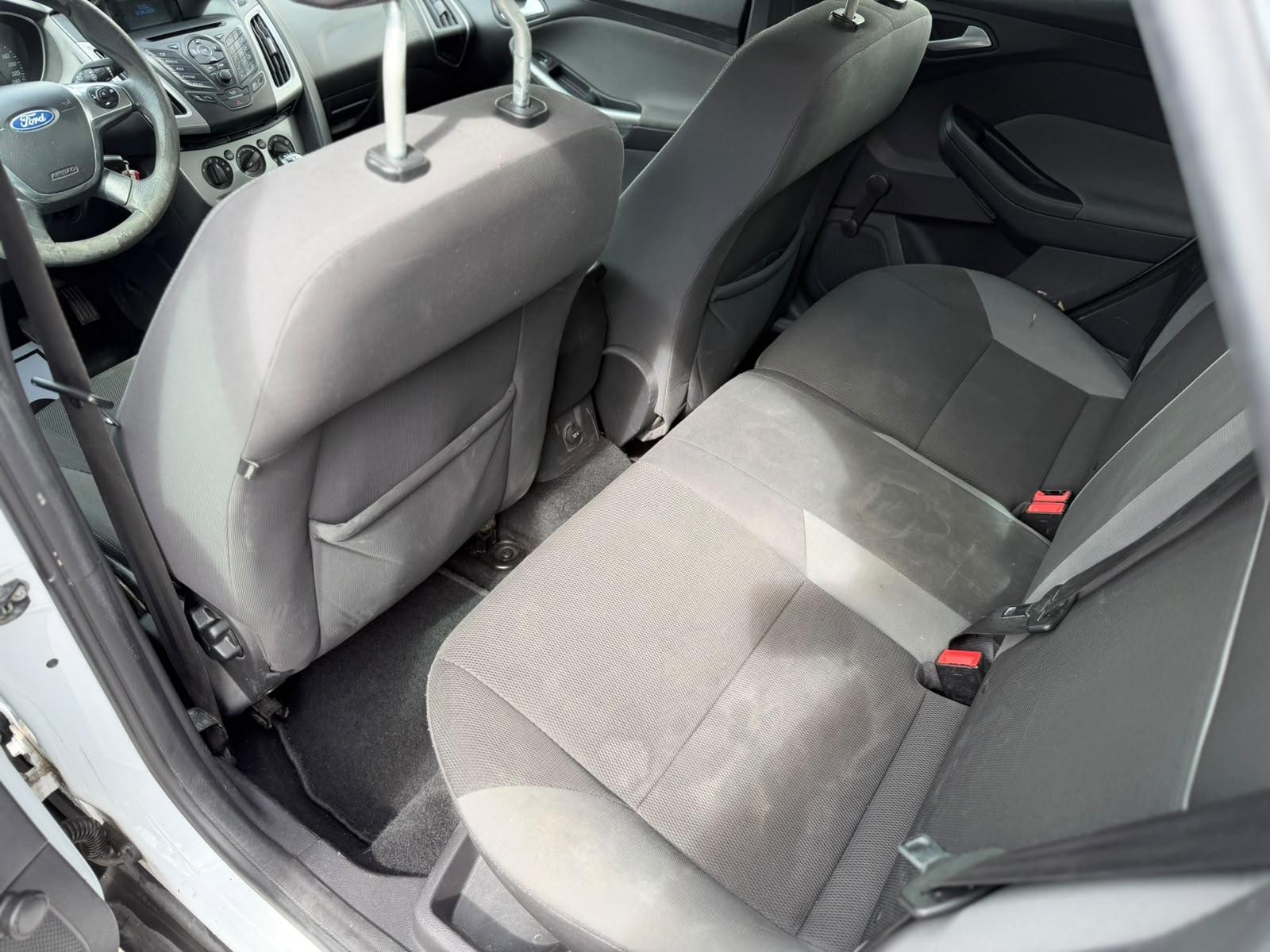 Ford Focus 2013 — photo 18