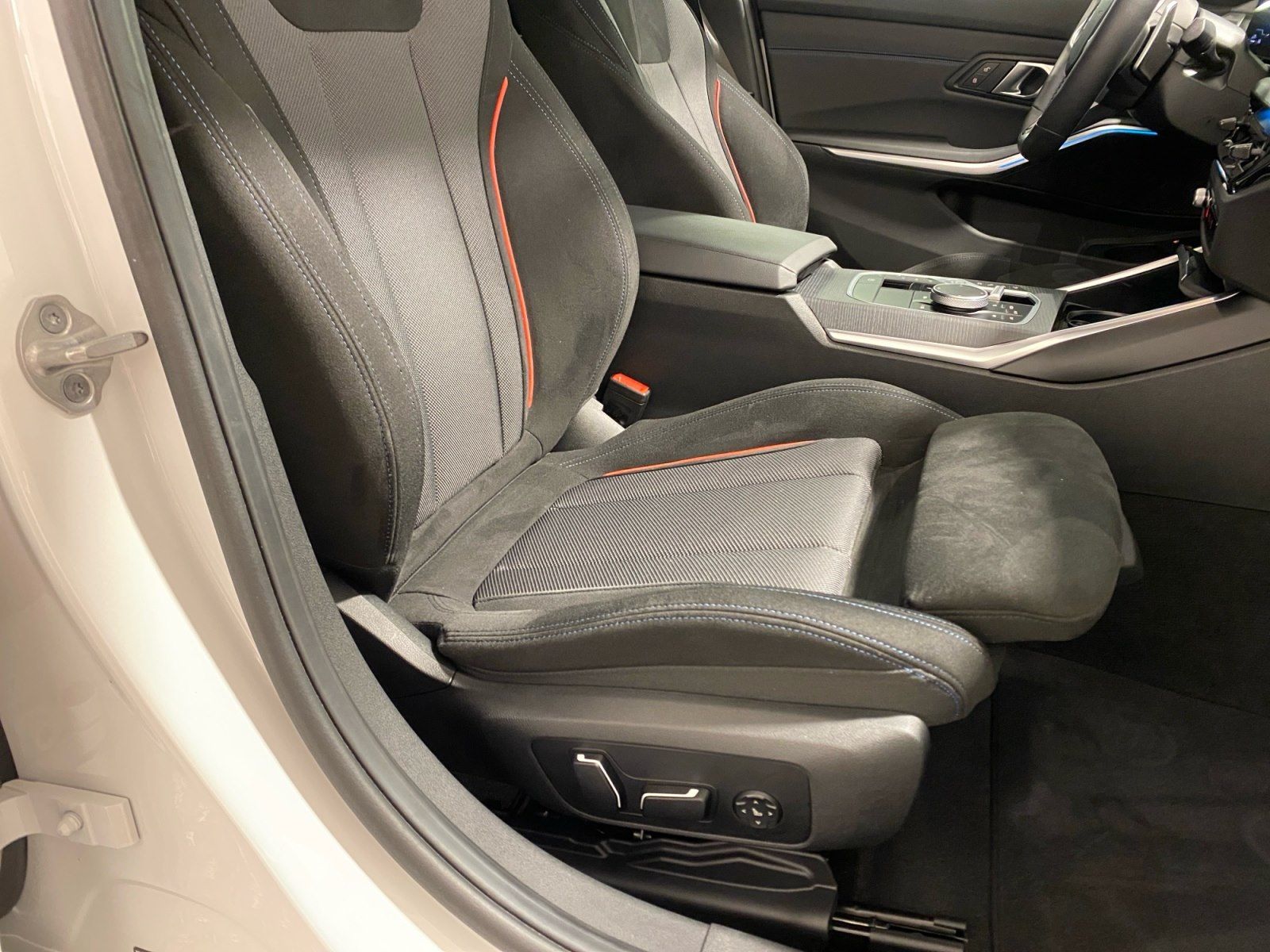 BMW 330 - Bild 11